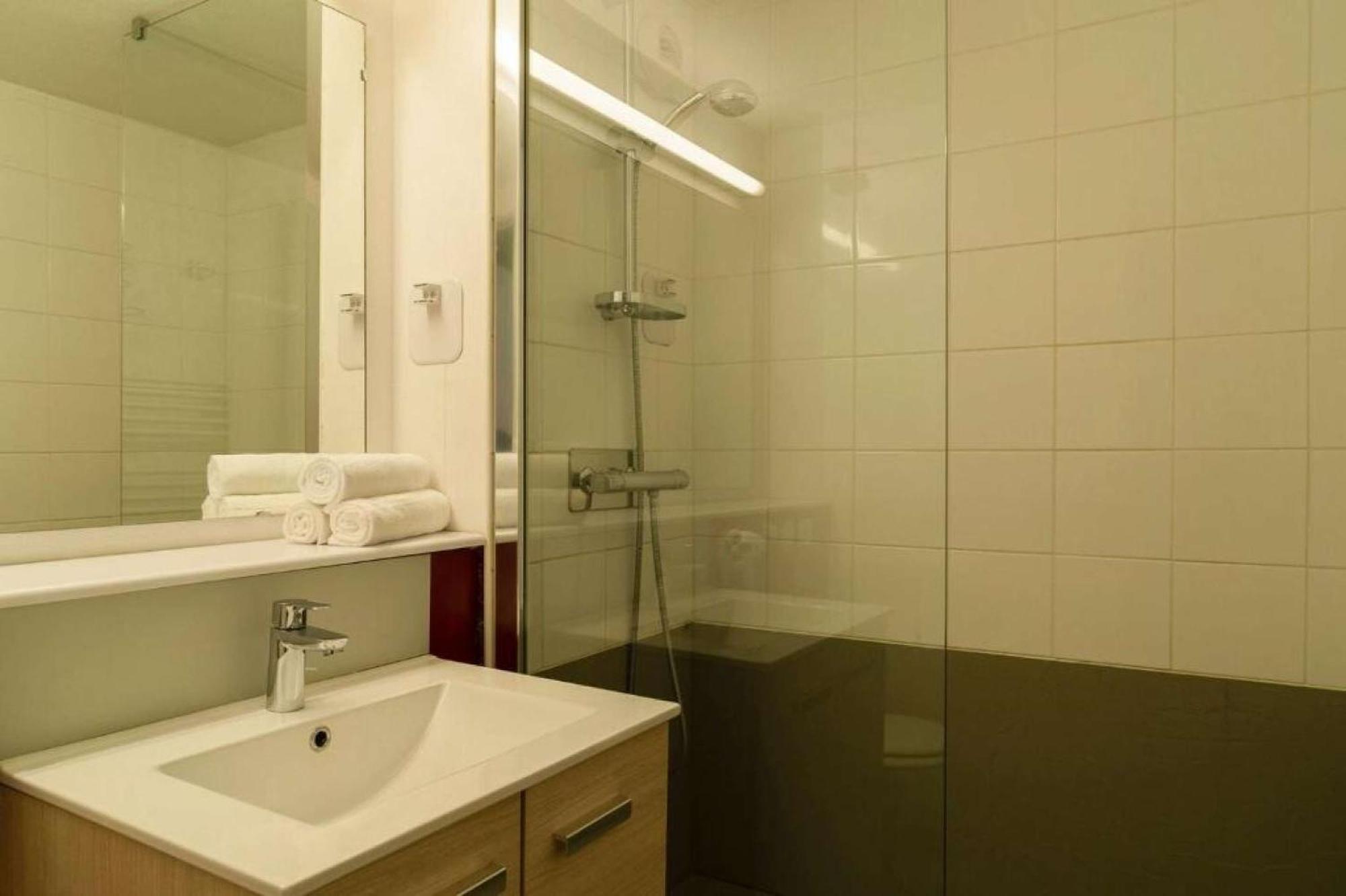 Brit Hotel Confort Morlaix Saint-Martin-des-Champs  Buitenkant foto