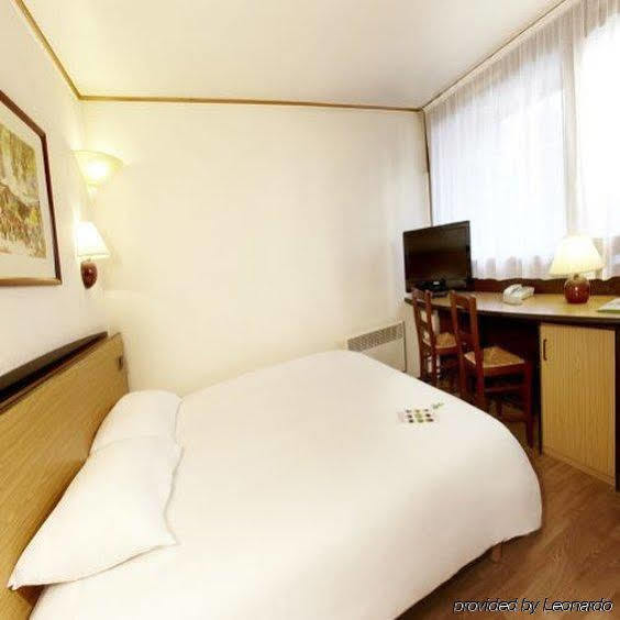 Brit Hotel Confort Morlaix Saint-Martin-des-Champs  Buitenkant foto